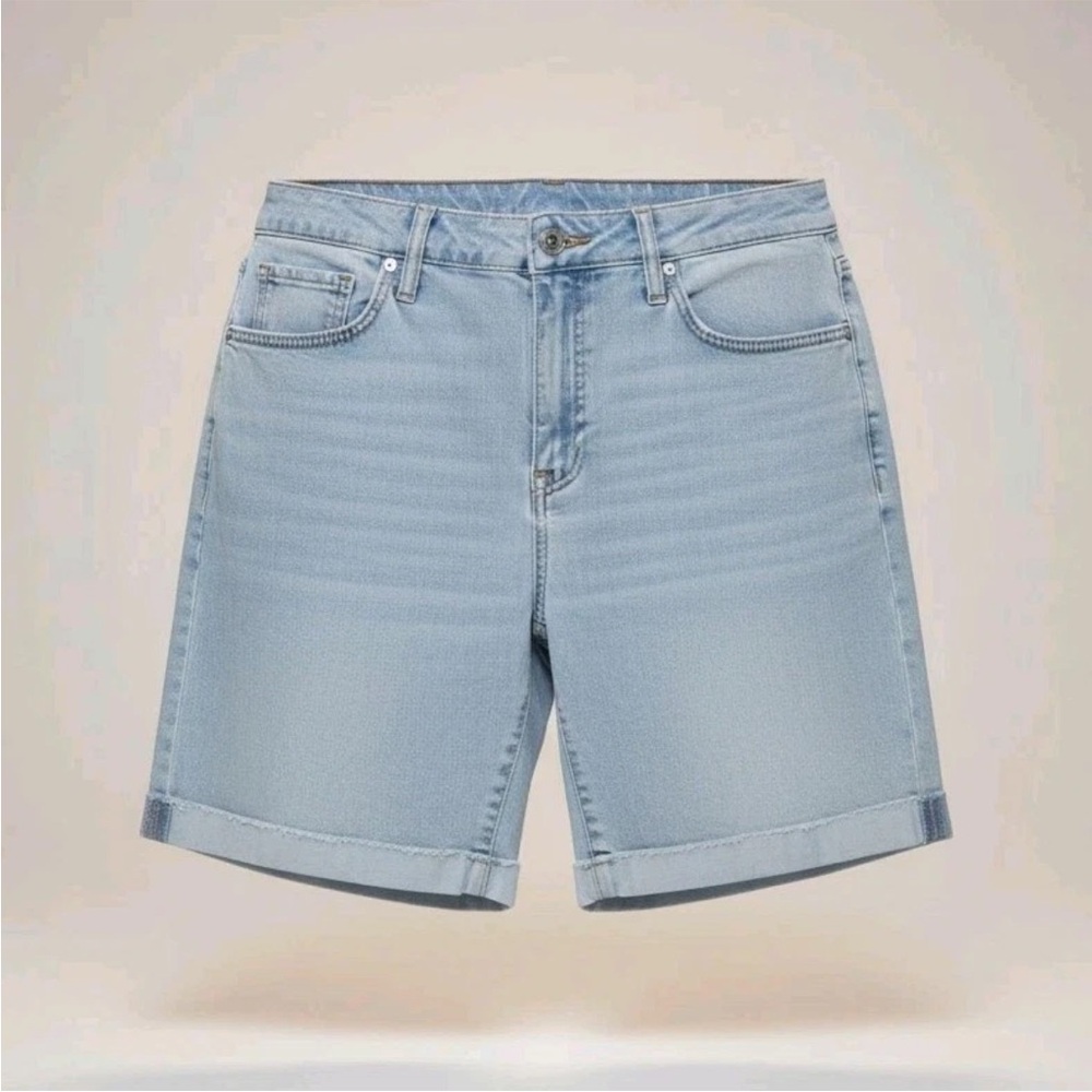 Seven7 Light Wash ( Lynx) Denim Mid-Rise Women’s Shorts - Picture 7 of 15